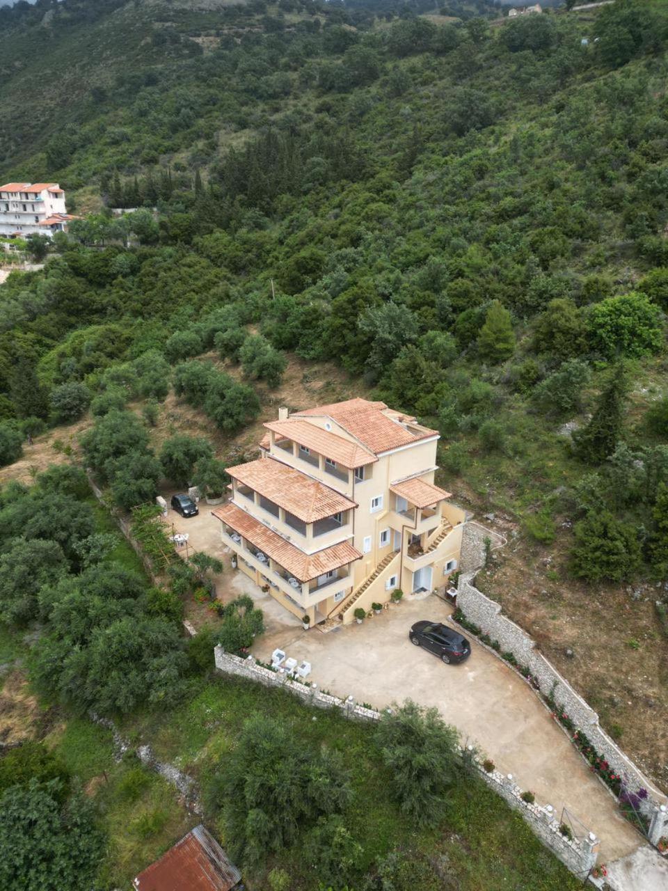 Nefeli'S Apartment Himara Kültér fotó