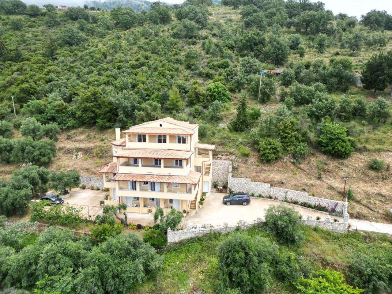 Nefeli'S Apartment Himara Kültér fotó